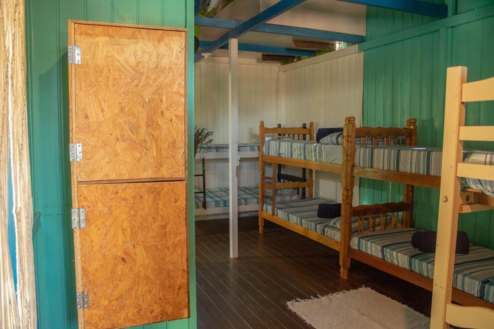 Hostel Antonio Pescador - Centro Da Guarda do Embaú Buitenkant foto