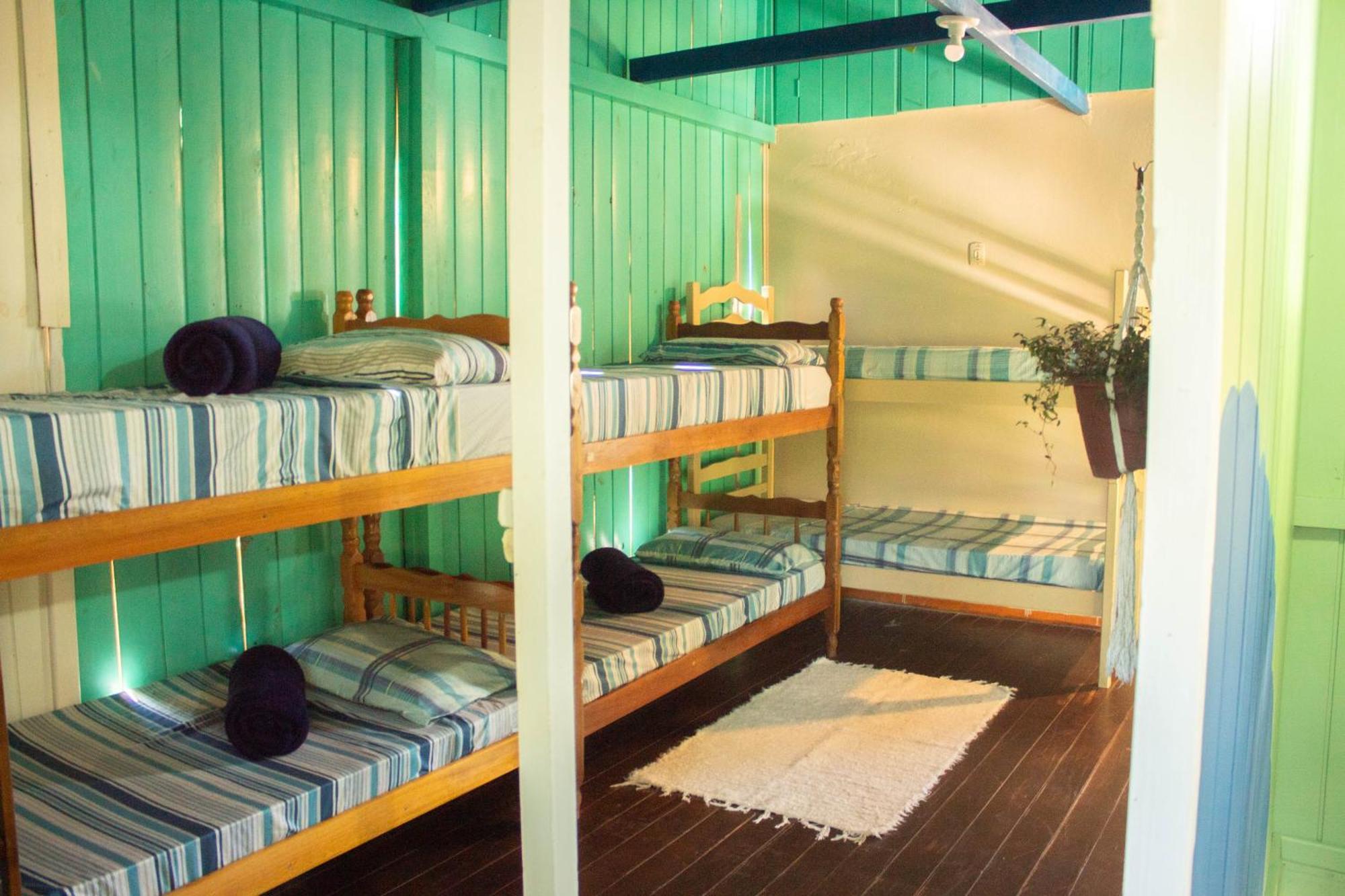 Hostel Antonio Pescador - Centro Da Guarda do Embaú Buitenkant foto