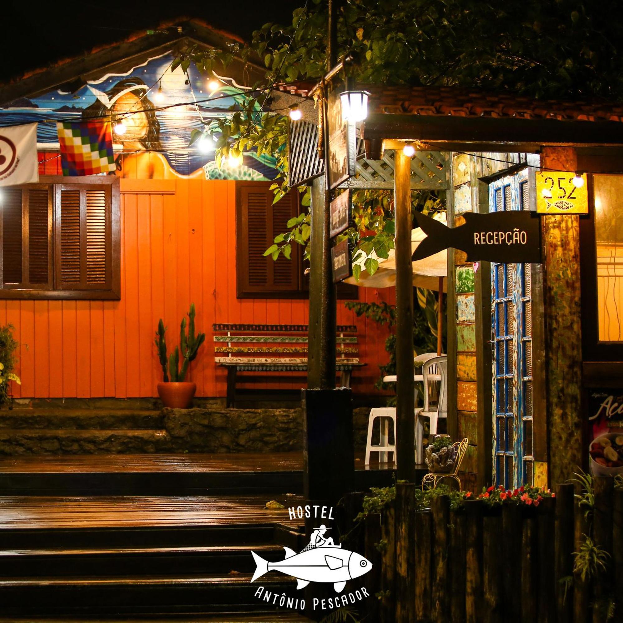 Hostel Antonio Pescador - Centro Da Guarda do Embaú Buitenkant foto